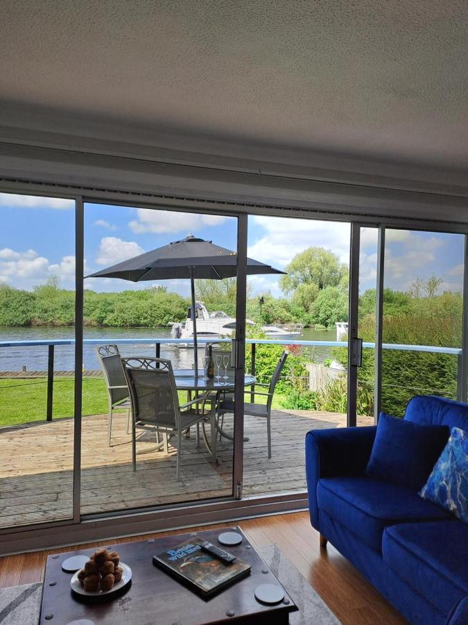 River View - Norfolk Broads Brundall エクステリア 写真